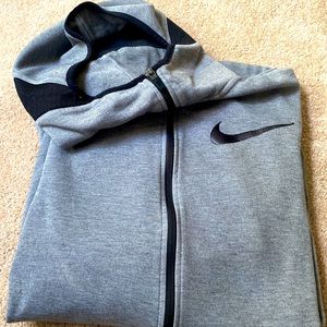 Nike Therma Flex Showtime Basketball Hoodie Grey